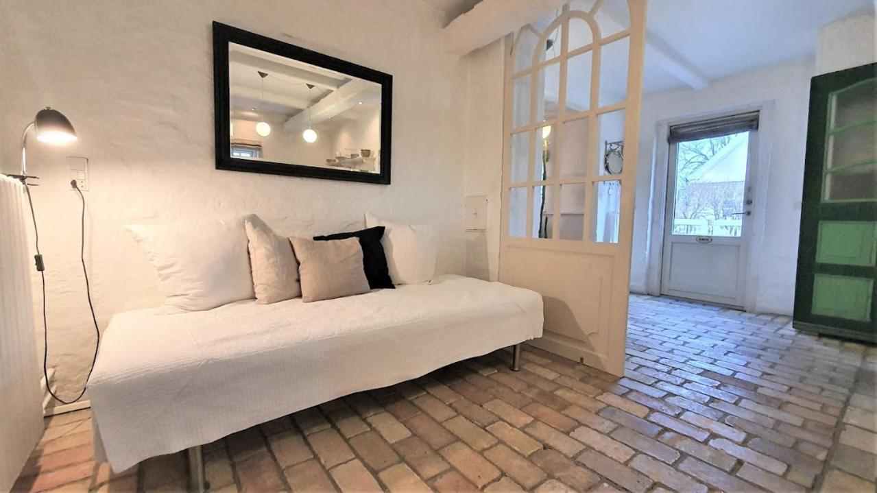 Store Ejlstrup Bed & Breakfast 欧登塞 外观 照片